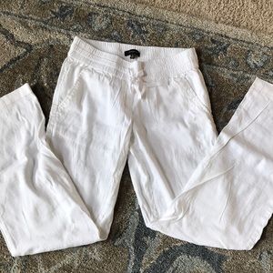 White straight leg Ann Taylor pants